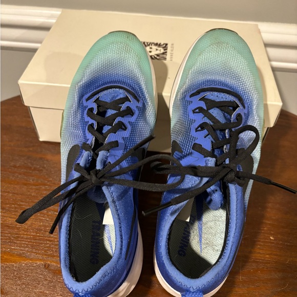 Women's Nike Sneakers - blue/light blue - gently used Size 7.5 - Picture 3 of 7